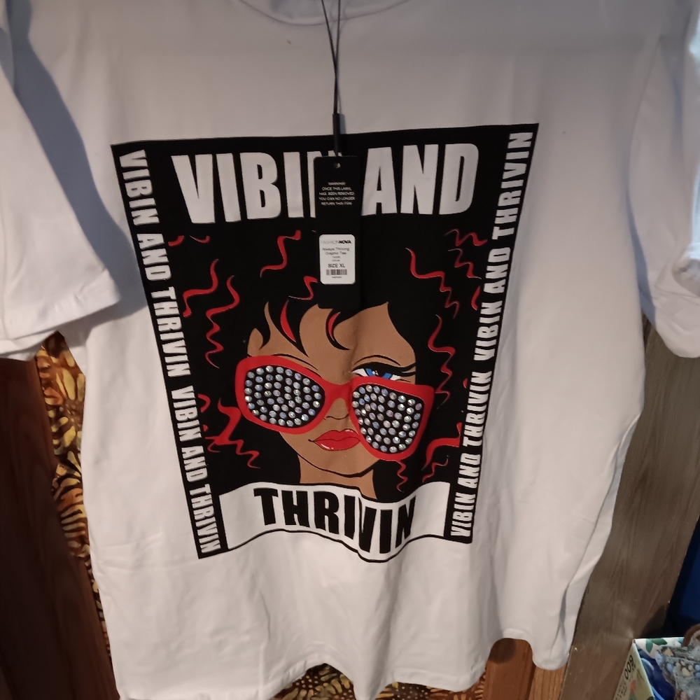 Fashion Nova Vibin ND Thrivin Bling T Shirt Size XL